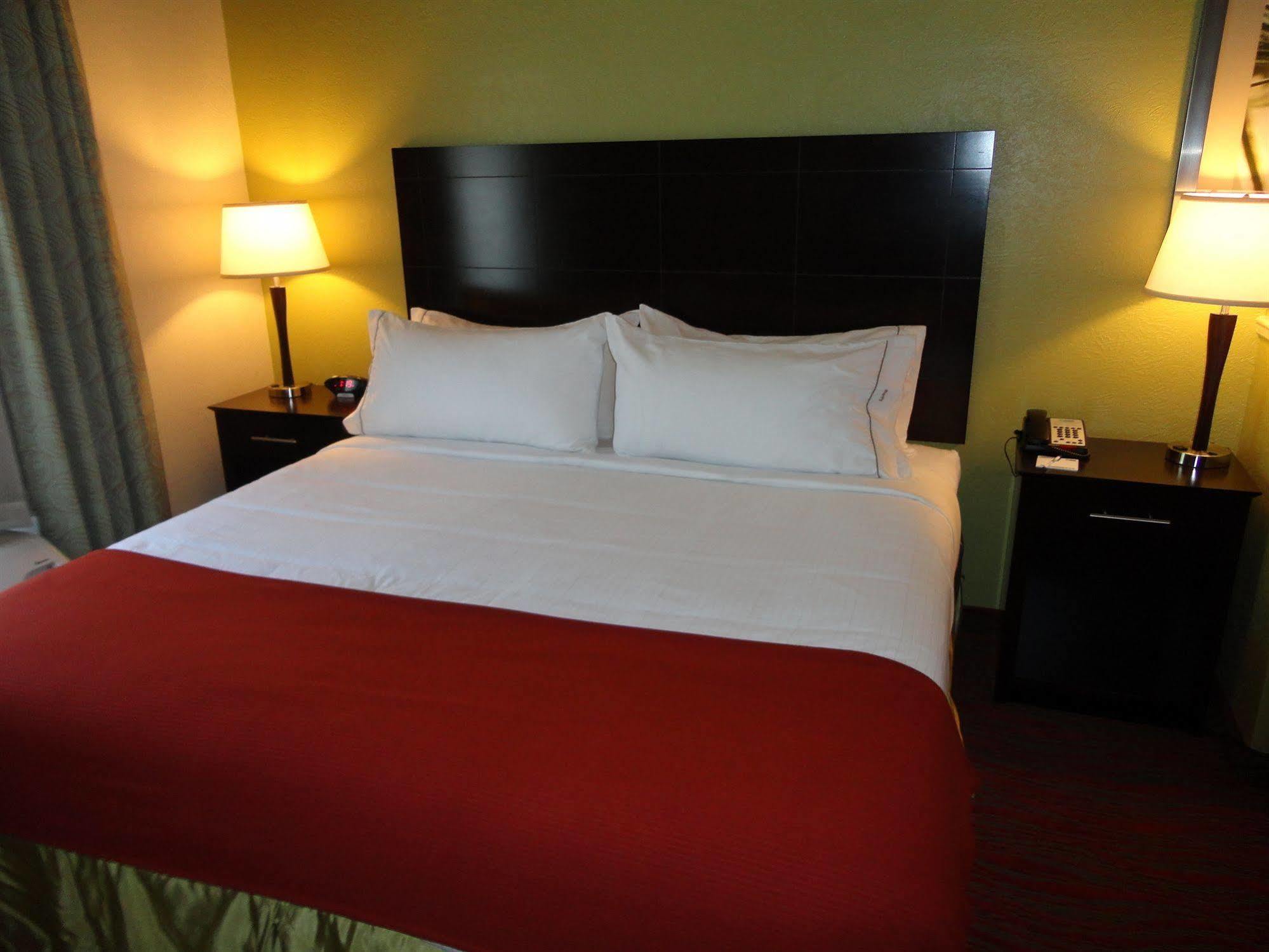 Holiday Inn Express & Suites Indianapolis North - Carmel By Ihg Exteriér fotografie